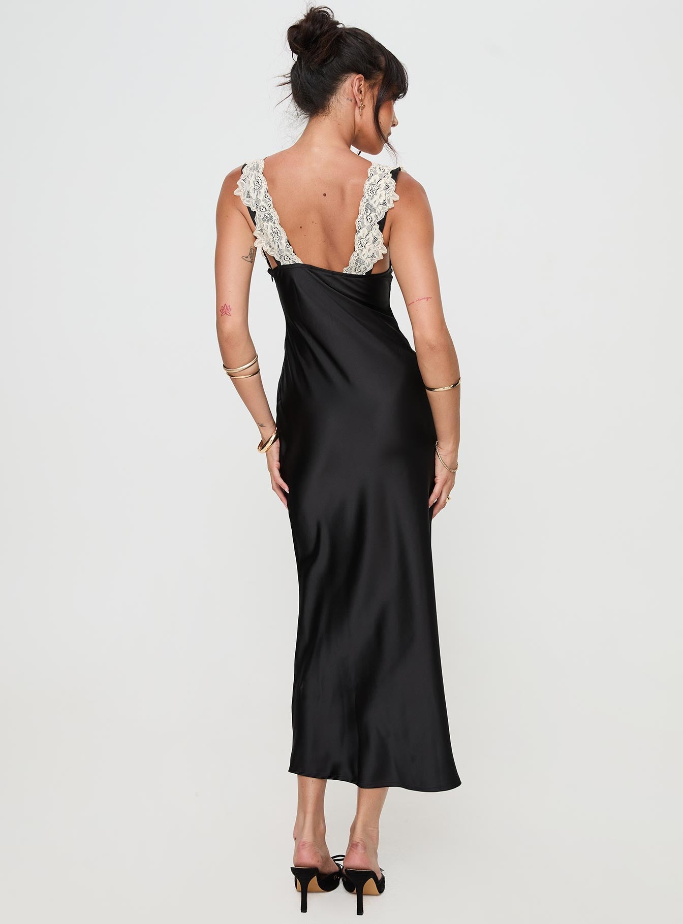 Nourish Maxi Dress Black