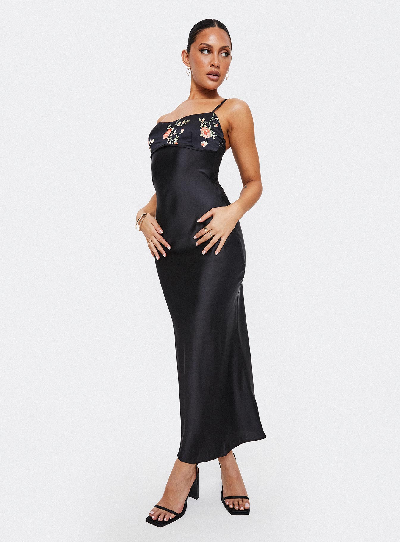 Larver Maxi Dress Black