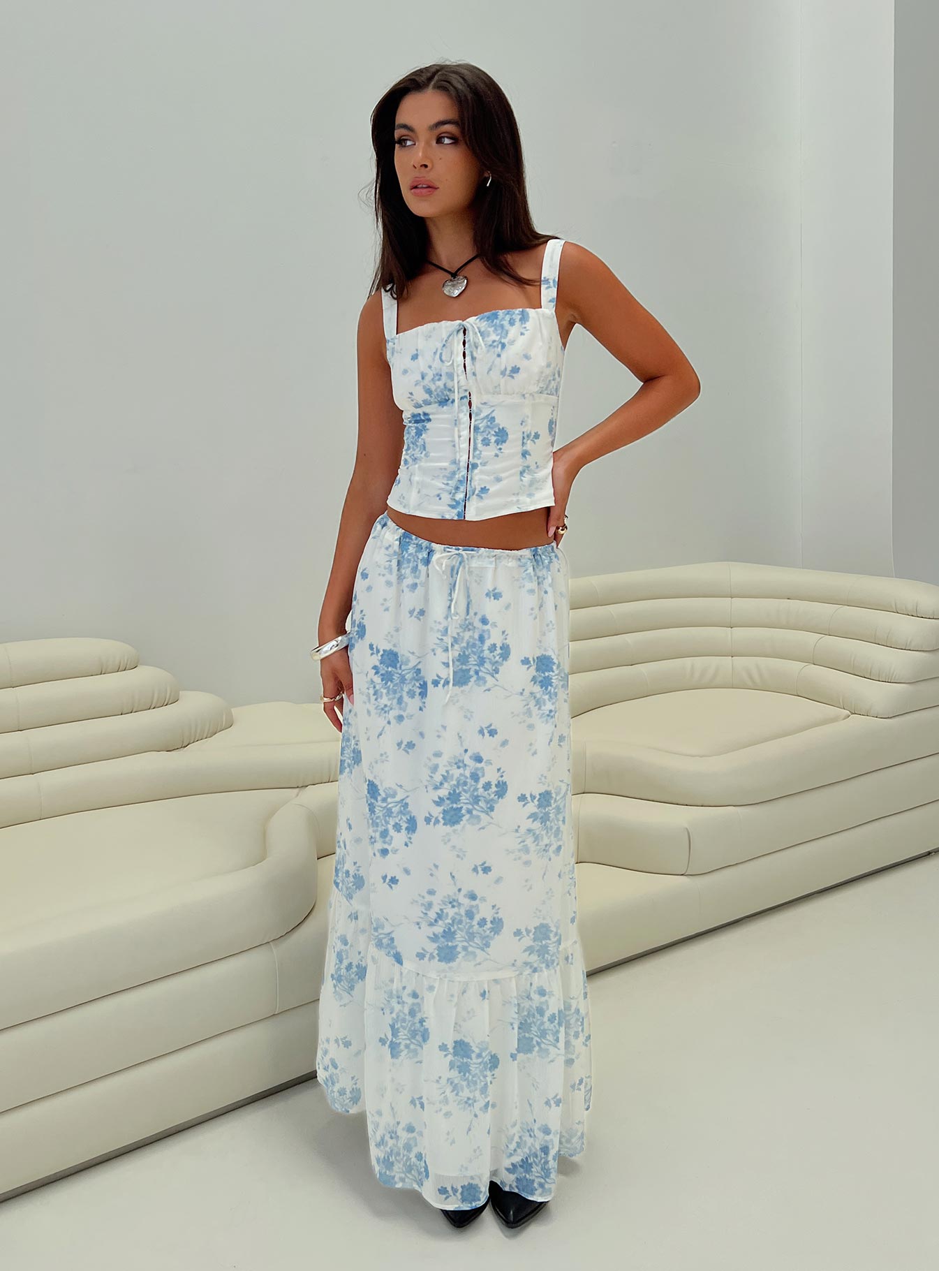 Modern Girl Maxi Skirt White / Blue Floral