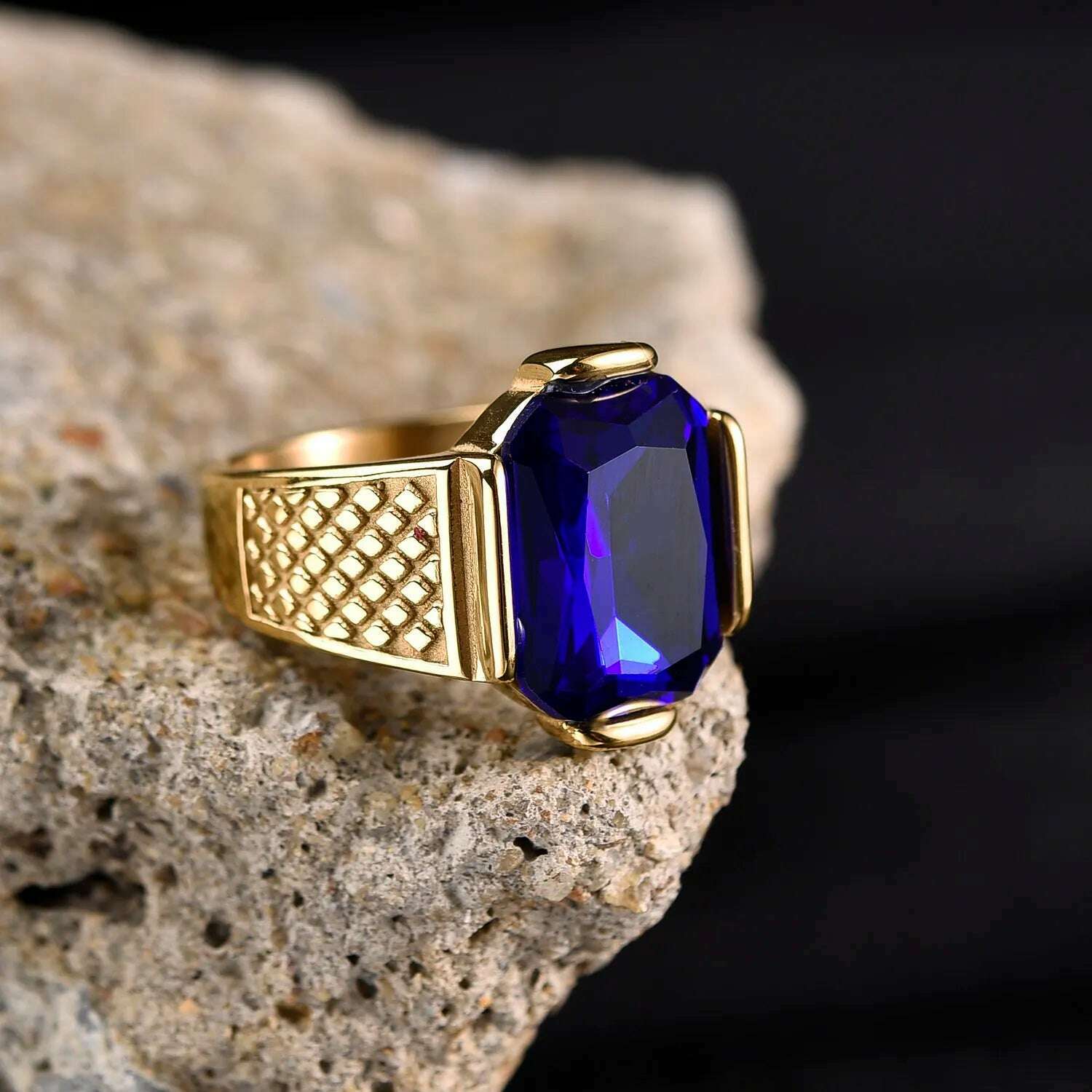 Men's High Quality Vintage Stainless Steel Gemstone Styles 18K Gold Plated Ring Jewelry Professional Factory Made