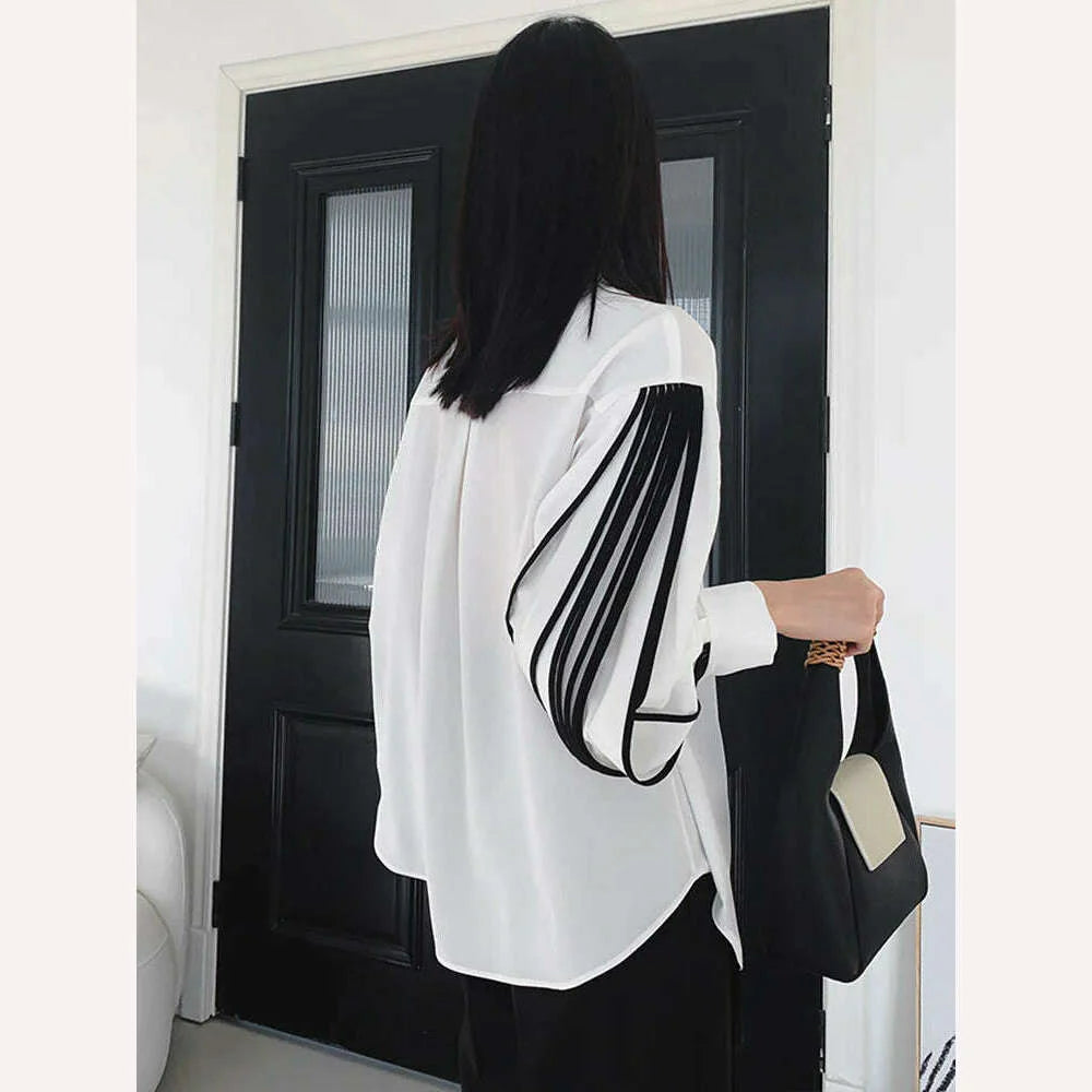 TWOTWINSTYLE Straight Patchwork Shirt For Women Lapel Lantern Sleeve Colorblock Loose Blouses Female Clothing Style 2022 Fashion